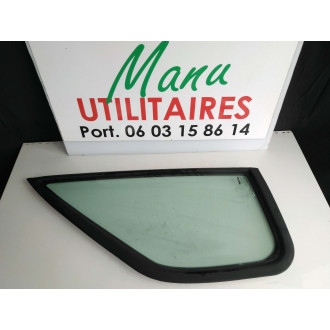 Vitre Iveco 00-14 avant gauche fixe  Ref : vitreavgfiveco