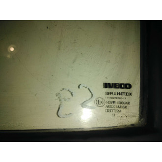 Vitre Iveco 00-14 avant gauche fixe  Ref : vitreavgfiveco
