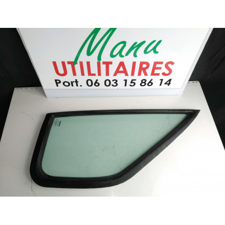 Vitre Iveco 00-14 Avant Droite Fixe  Ref : vitreivecoavdf