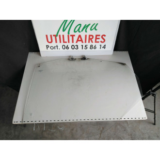 Vitre Vito 95-03 avant gauche Ref : vitrevitoavg