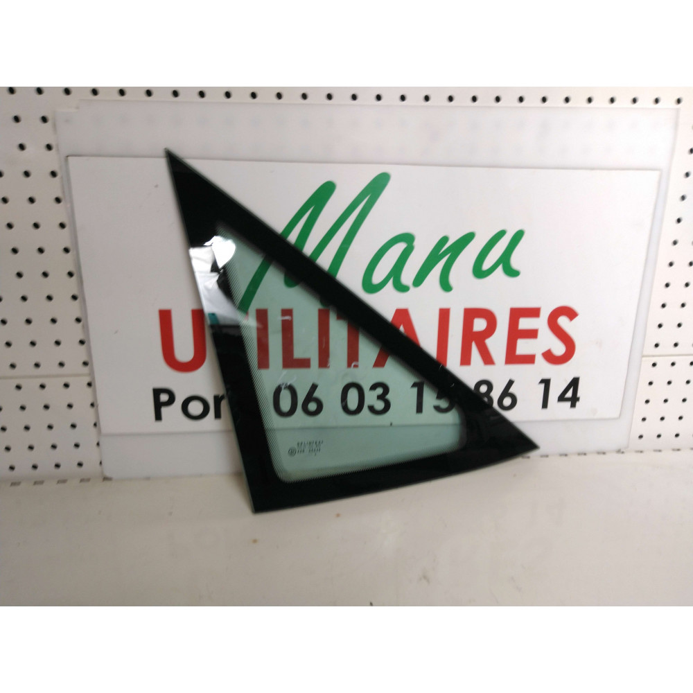 Vitrage triangulaire avant droit scudo Ref : 