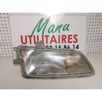 Phare avant droit Hyundai H1 Ref : 