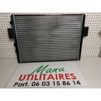 Radiateur refroidissement moteur Iveco Daily 90 2.8 D/TD Ref : 