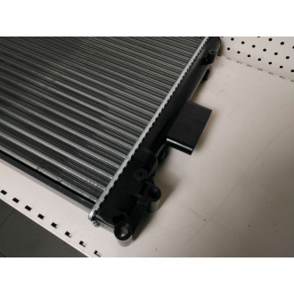 Radiateur refroidissement du moteur Iveco daily 2.8TD