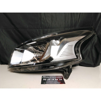 Phare avant gauche Renault Trafic Ref : 