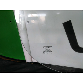 Vitre droite Fiat Doblo  Ref : 