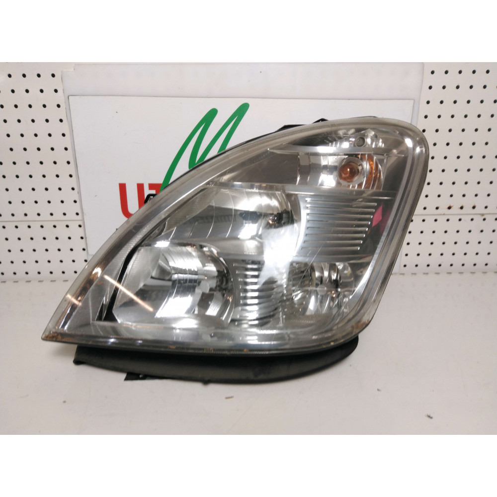 Phare avant gauche Iveco Daily Ref : 