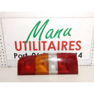 feu arrière droit Ford transit