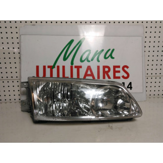 Phare avant droit Hyundai H1 Ref : 