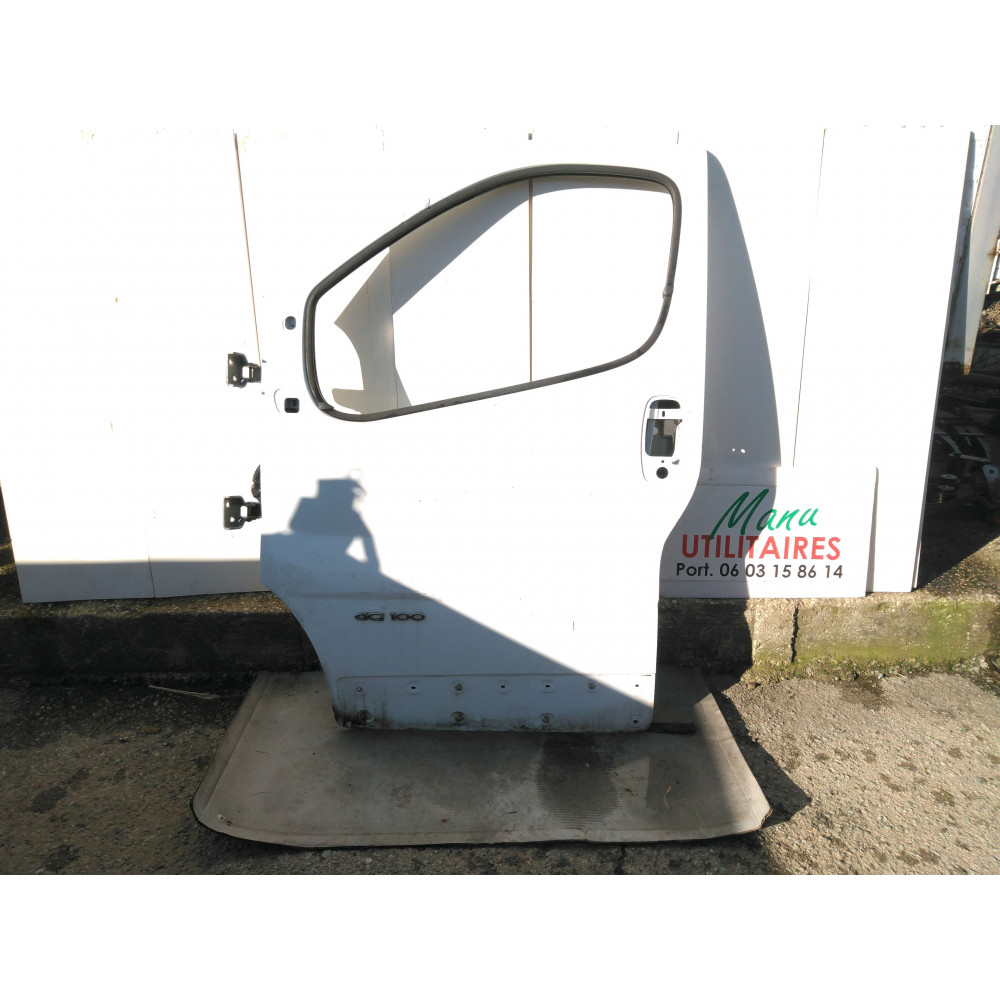 porte avant G trafic 06/14 Ref : 