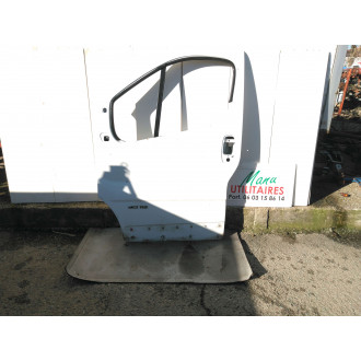 porte avant G trafic 06/14 Ref : 