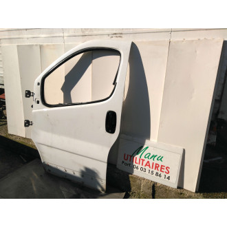 porte avant G trafic 06/14 Ref : 