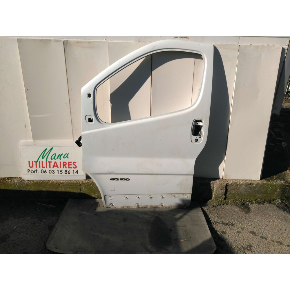 porte avant G trafic 06/14 Ref : 