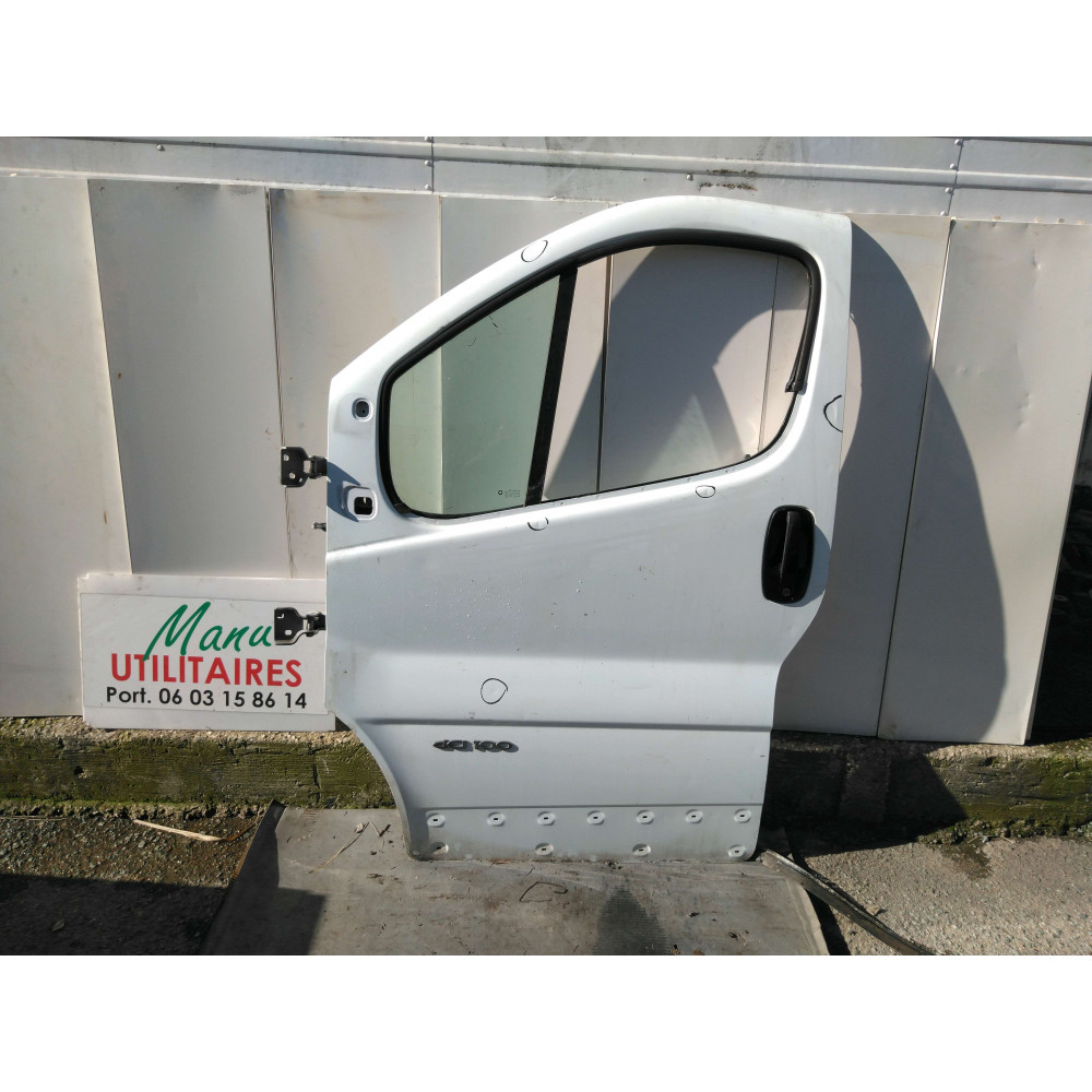 porte avant G trafic 06/14 Ref : 