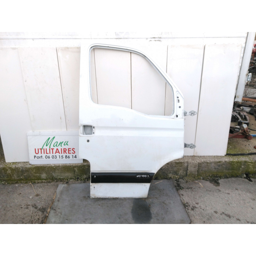 porte av D RENAULT Master 03/10 Ref : 