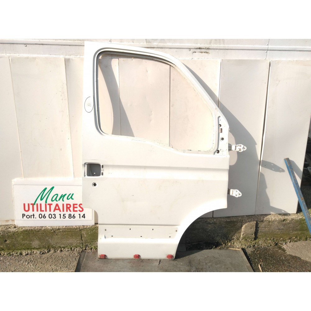 porte av D Iveco fourgon 06/12 Ref : 