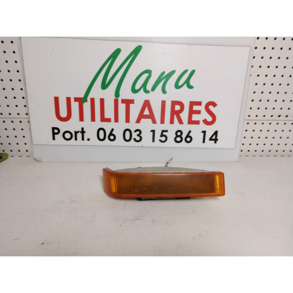 clignotant gauche trafic 02/14 Ref : 7700793312