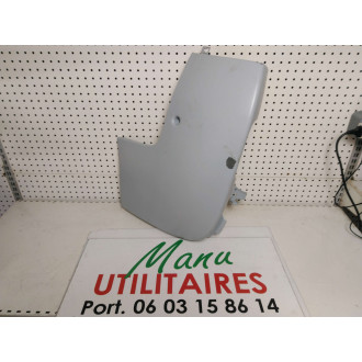 moulure sabot Trafic / Vivaro Arr g 06/14  Ref : 