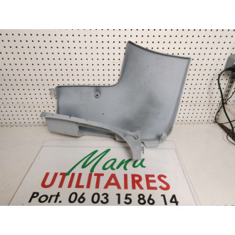 moulure sabot Trafic / Vivaro Arr g 06/14  Ref : 
