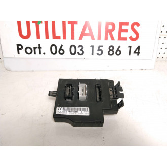 uch module confort trafic 2l Vivaro 02/14 Ref : p8200409680c 