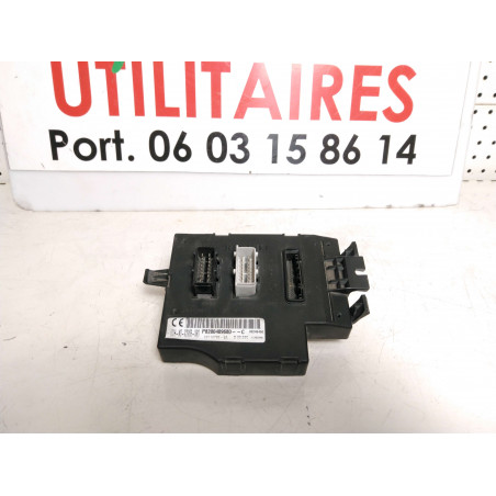 uch module confort trafic 2l Vivaro 02/14 Ref : p8200409680c 