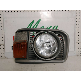 phare avant droit Toyota Hiace  Ref : 