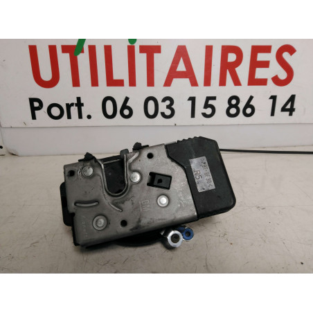 Serrure porte av Droite Renault trafic Ref : 