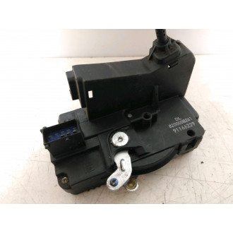 Serrure porte av Droite Renault trafic Ref : 