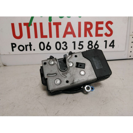 Serrure avant gauche Renault trafic  Ref : 