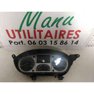 compteur Iveco 2008 177000km Ref : 5801318879