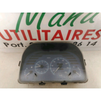 compteur Master 1998 vitre fissurée Ref : 8200083041