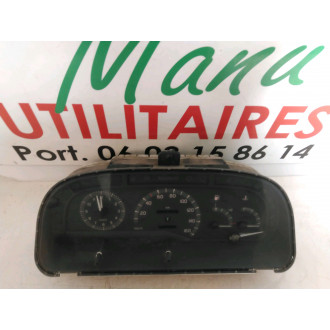 compteur Trafic 2.5L 1995 Ref : 09044389900