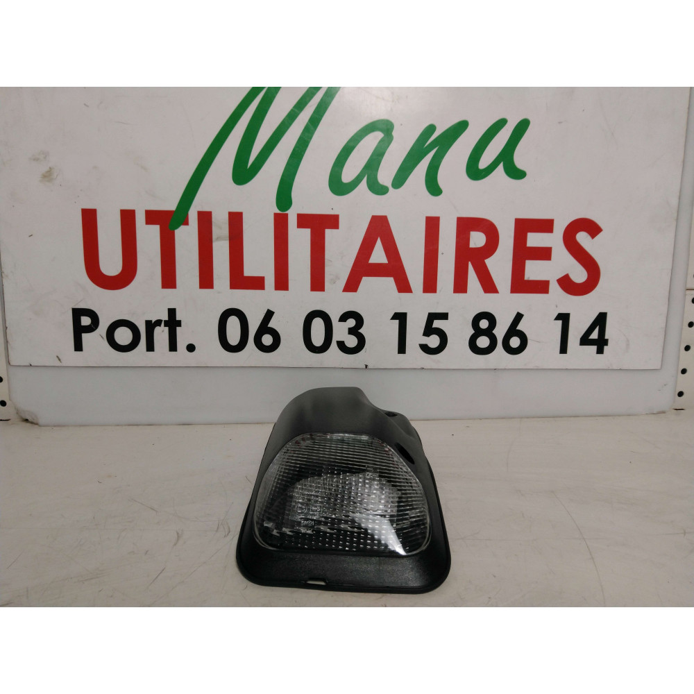 Feu Gabarit Droit Iveco 1999 -2006 Ref : 