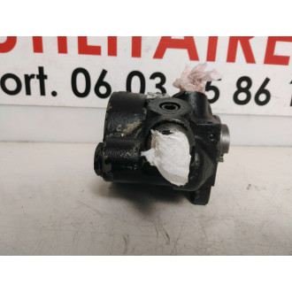 pompe de direction assistée Iveco Daily  Ref : 7673955533