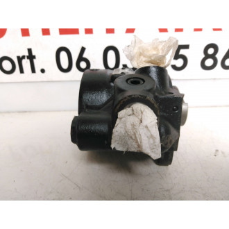 pompe de direction assistée Iveco Daily  Ref : 7673955727