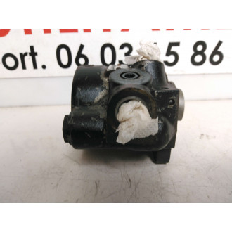 pompe de direction assistée Iveco Daily  Ref : 7673955727