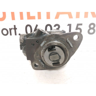 pompe de direction assistée Iveco Daily  Ref : 7673955727