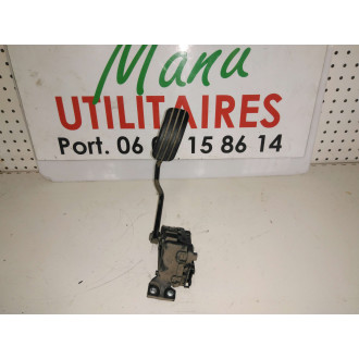 Pédale d'accélérateur Trafic II 2005 1.9L Ref : 7700313060