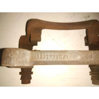 support étrier frein Trafic II 2005 1.9L arrière gauche Ref : 32327750