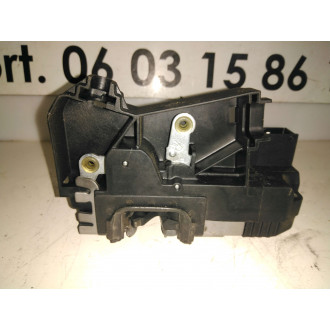 serrure de porte Trafic II 2005 1.9L DCI avant droit Ref : 8200042171