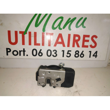 serrure de porte Trafic II 2005 1.9L DCI Ref : 8200282303
