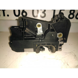 serrure de porte Trafic II 2005 1.9L DCI Ref : 8200282303