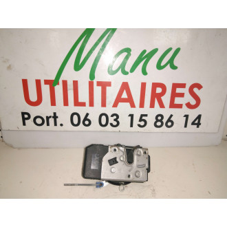 serrure porte Trafic II 2005 1.9L DCI avant gauche  Ref : 8200008246