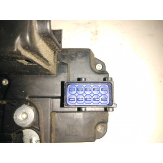 serrure porte Trafic II 2005 1.9L DCI avant gauche  Ref : 8200008246
