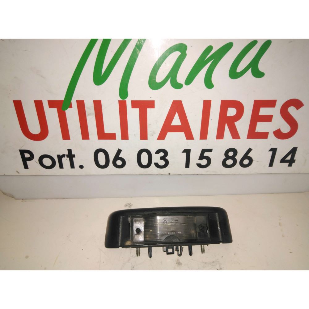 éclairage de plaque d'immatriculation Trafic II 2005 Ref : 8200434687