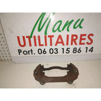support d'étrier avant Trafic II 2005 1.9L DCI  Ref : 