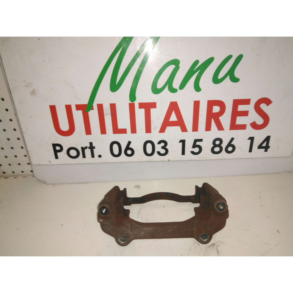 support d'étrier avant Trafic II 2005 1.9L DCI  Ref : 