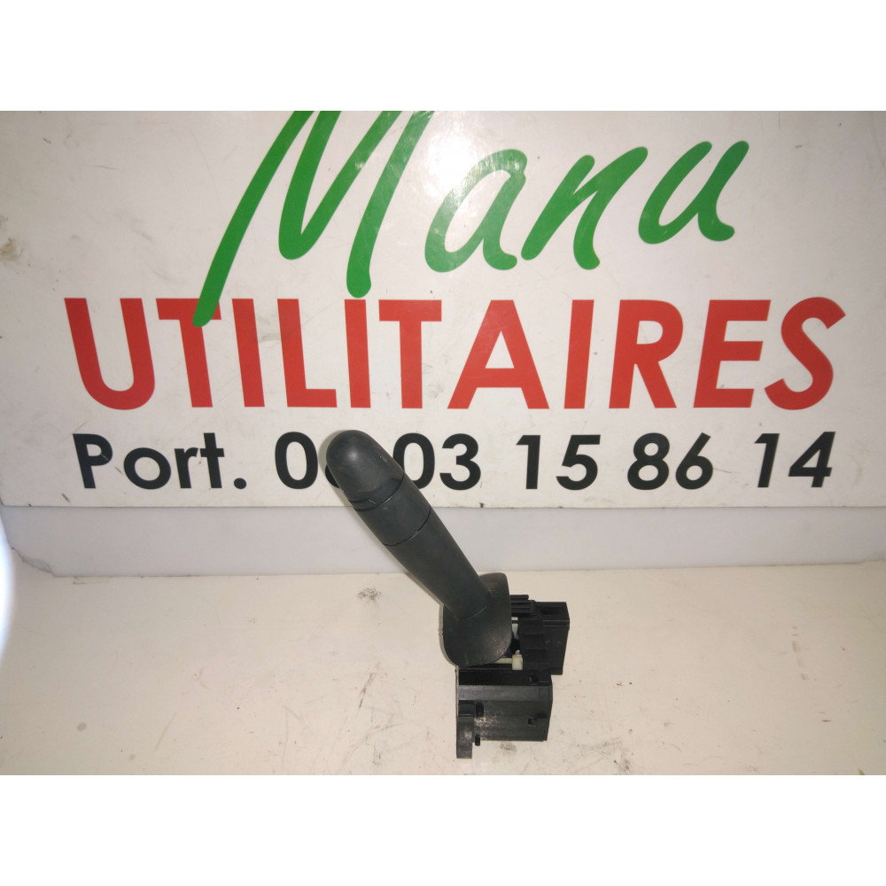 commodo de clignotant Trafic II 2005 1.9L DCI Ref : 8200070266