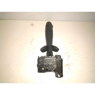commodo de clignotant Trafic II 2005 1.9L DCI Ref : 8200070266