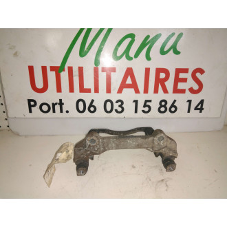 support d'étrier Trafic II 2005 1.9L DCI avant G/D Ref : 